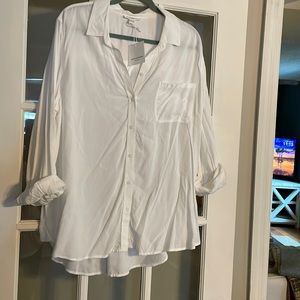 💜💜White button down top💜💜